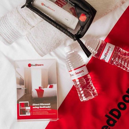 Reddoorz Plus Near Jakarta Kota Station Dış mekan fotoğraf