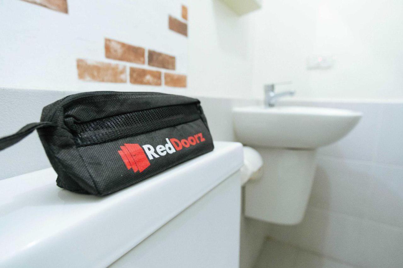 Reddoorz Plus Near Jakarta Kota Station Dış mekan fotoğraf