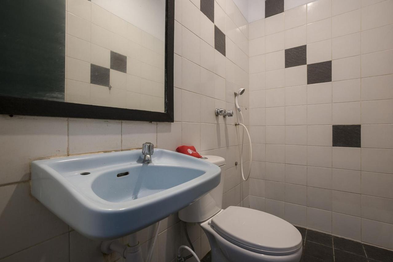 Reddoorz Plus Near Jakarta Kota Station Dış mekan fotoğraf
